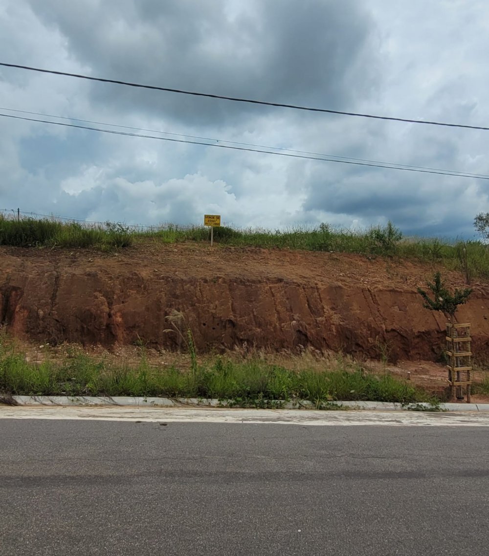 Terreno - Venda - Centro - Varginha - MG